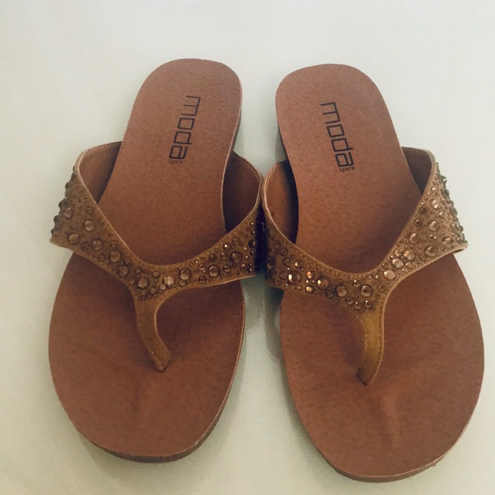 Moda Tan Rhinestone Women’s Sandals